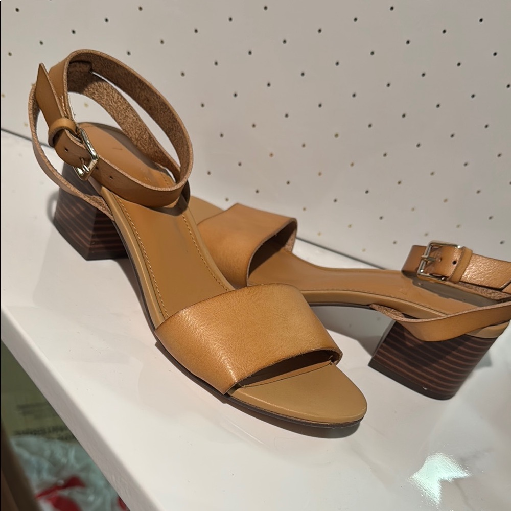J.Crew size 5 Elegant Tan Block Heel Sandals